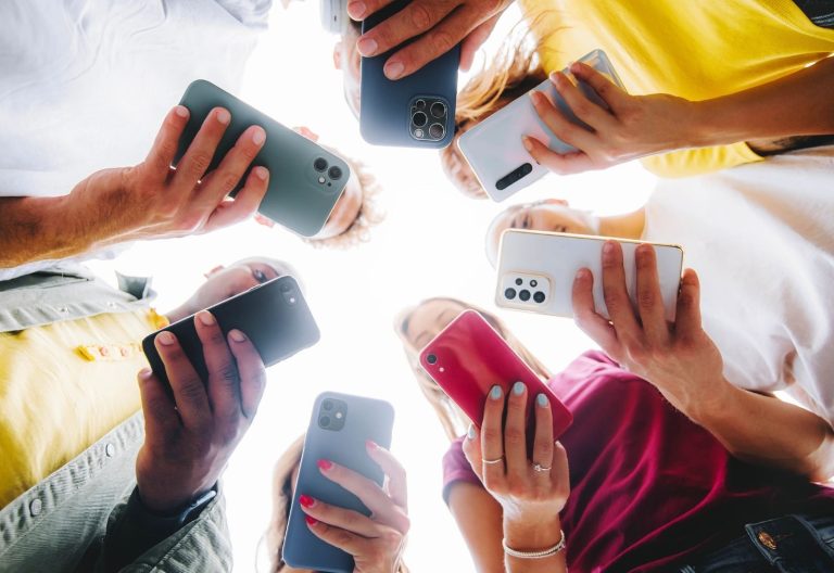 Milyen mobilcsomag illik hozzád? Ismerd meg a különböző típusokat, és találd meg a számodra legjobb tarifát egyszerűen.