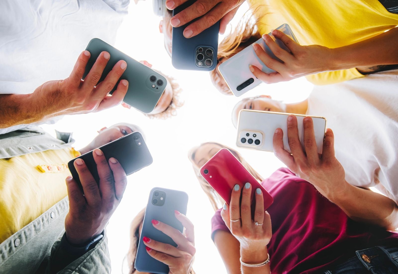 Milyen mobilcsomag illik hozzád? Ismerd meg a különböző típusokat, és találd meg a számodra legjobb tarifát egyszerűen.